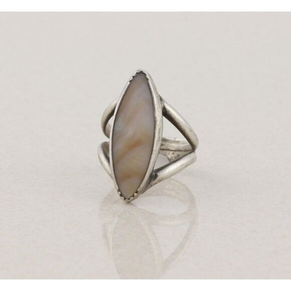 Sterling Silver Mother of Pearl Ring Size 6 - Picture 5 of 7